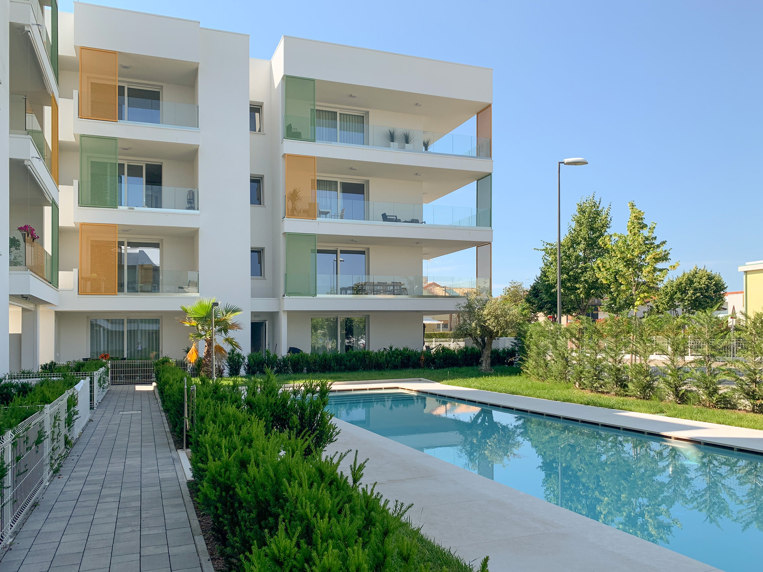 Complesso residenziale con piscina